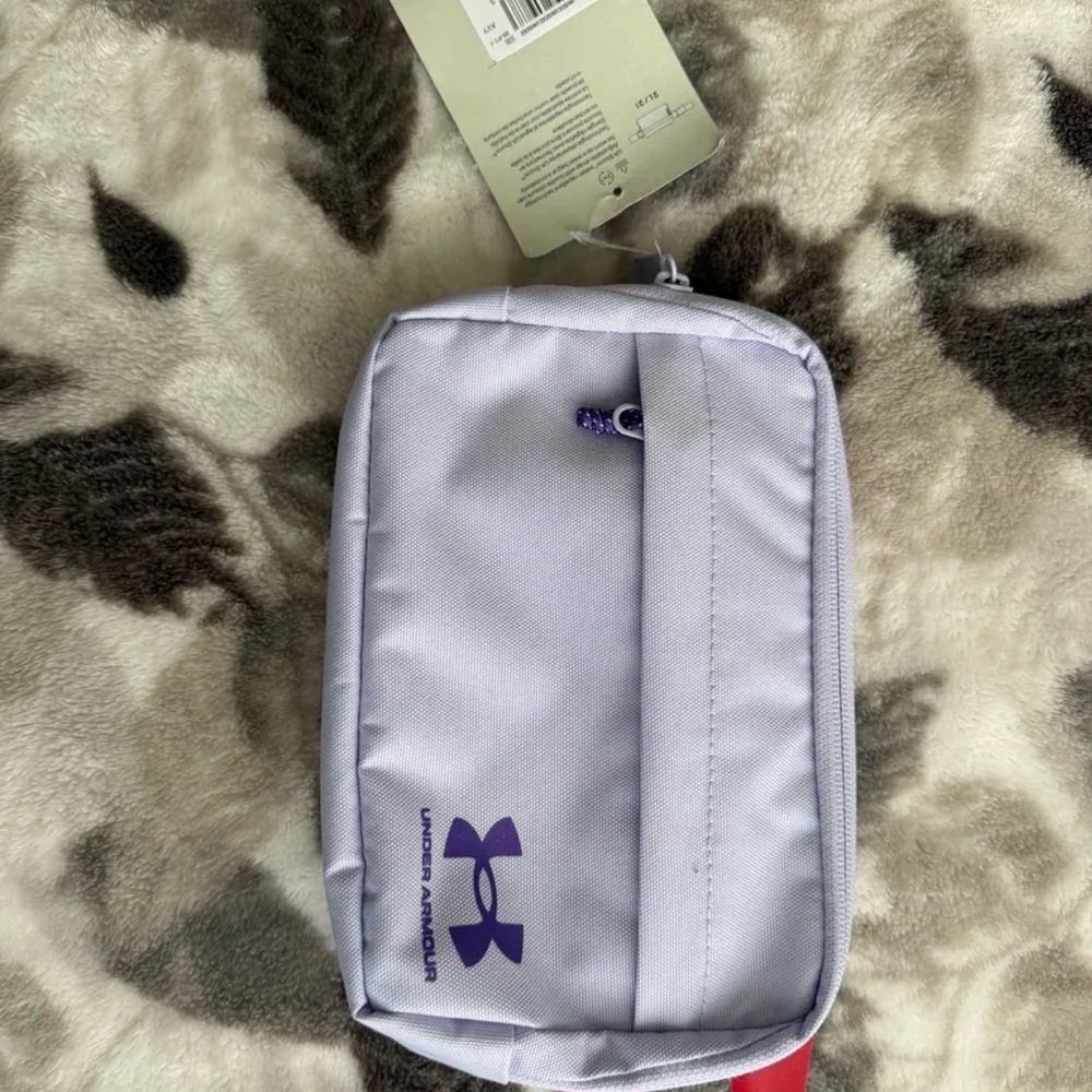 Under Armour Charcoal Belt Bag - Picture 2 of 3